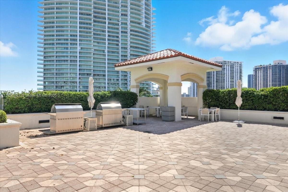 20000 E Country Club Dr #516, Aventura FL 33180