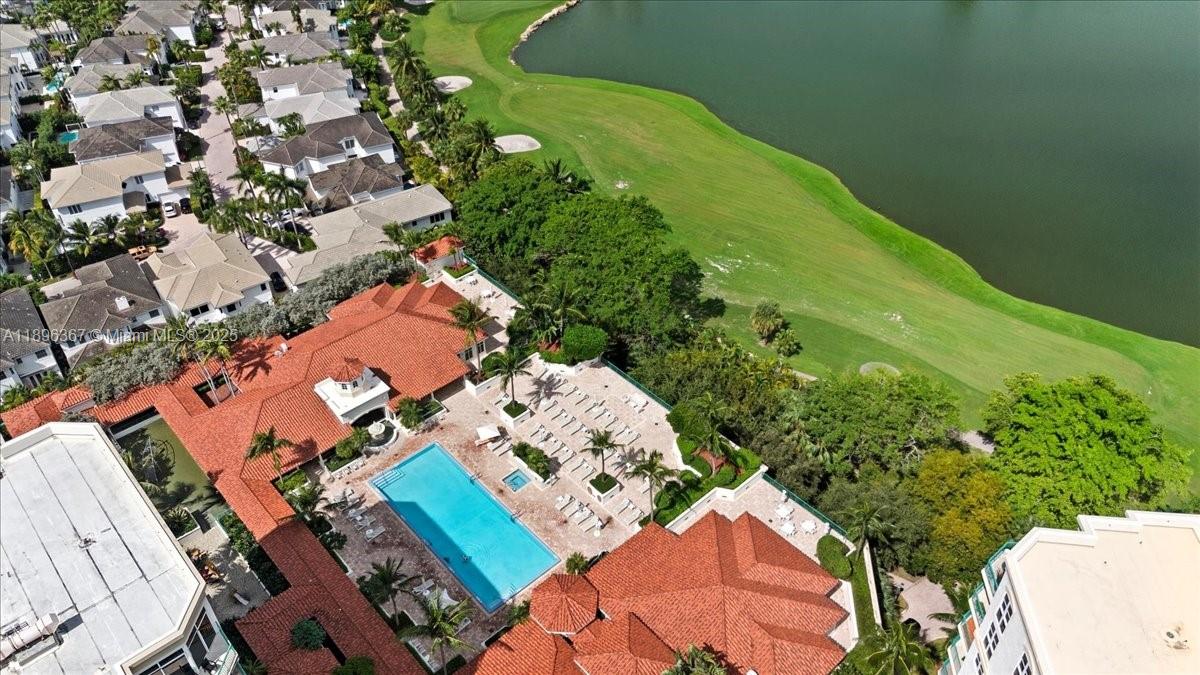 20000 E Country Club Dr #516, Aventura FL 33180