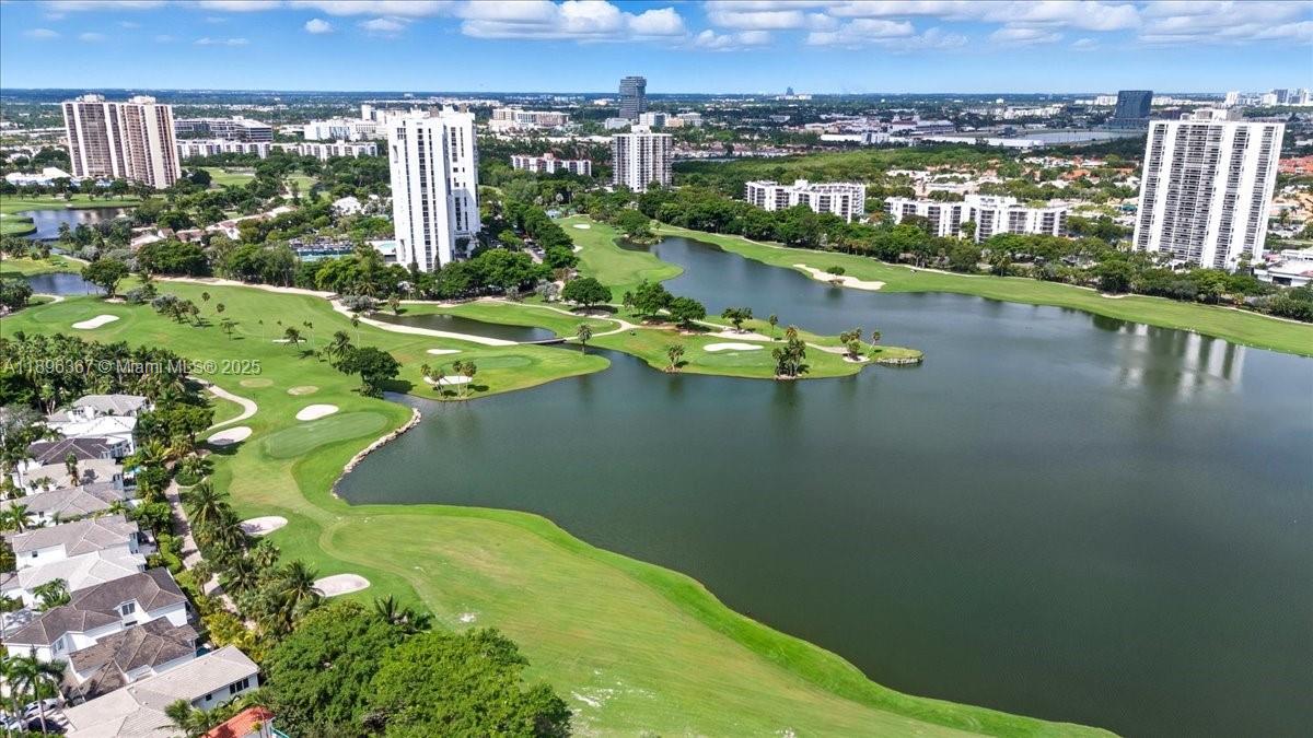 20000 E Country Club Dr #516, Aventura FL 33180
