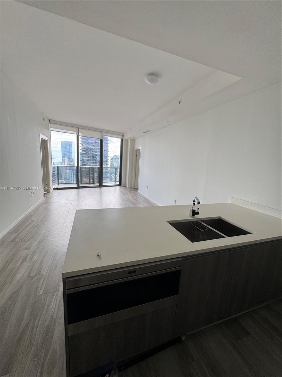 801 S Miami Ave #5302, Miami FL 33130