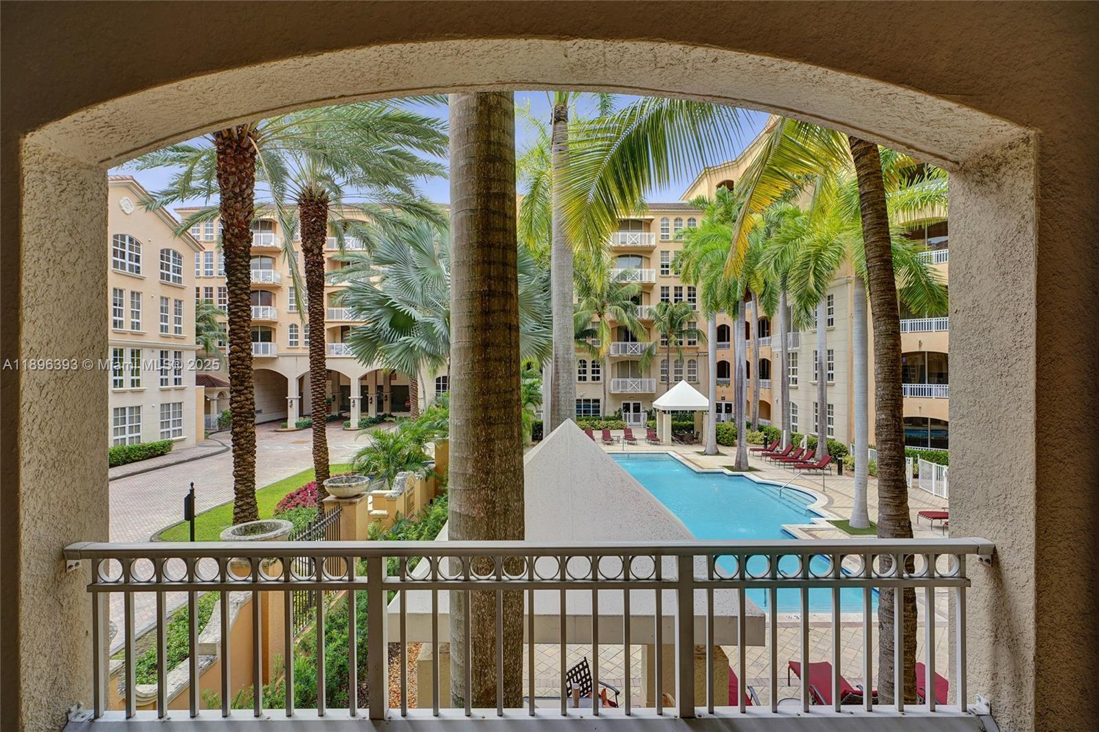 3001 NE 185th St #220, Aventura FL 33180