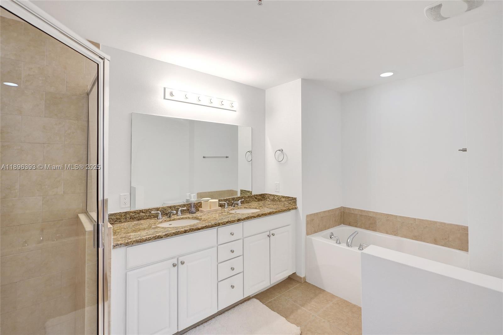 3001 NE 185th St #220, Aventura FL 33180