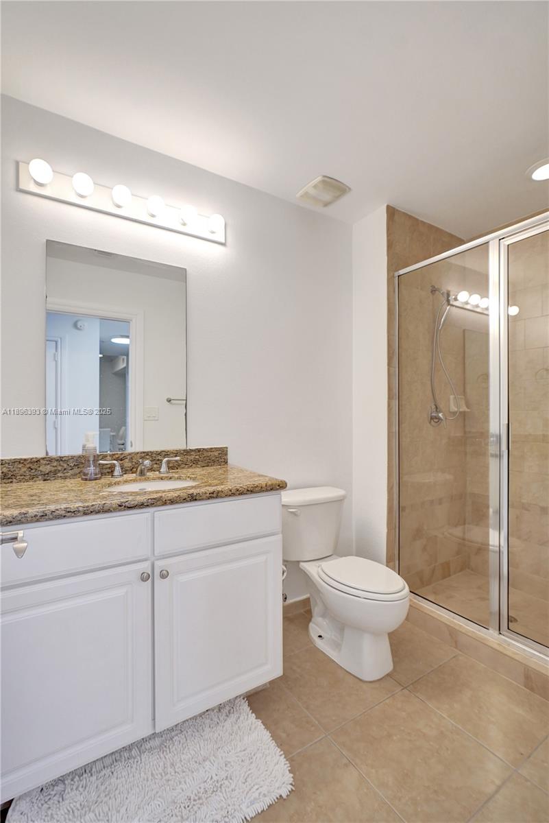 3001 NE 185th St #220, Aventura FL 33180