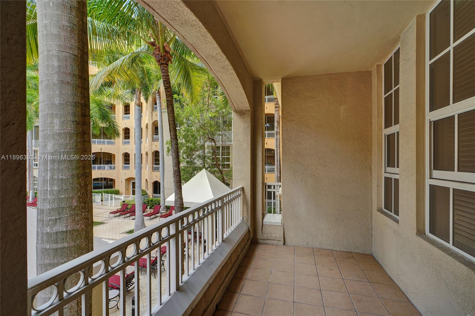 3001 NE 185th St #220, Aventura FL 33180