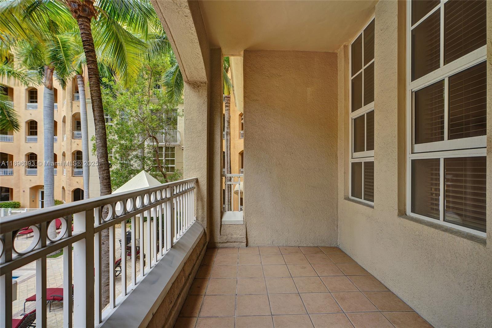 3001 NE 185th St #220, Aventura FL 33180