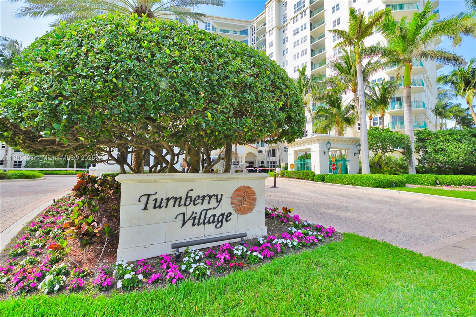 20000 E Country Club Dr #501, Aventura FL 33180