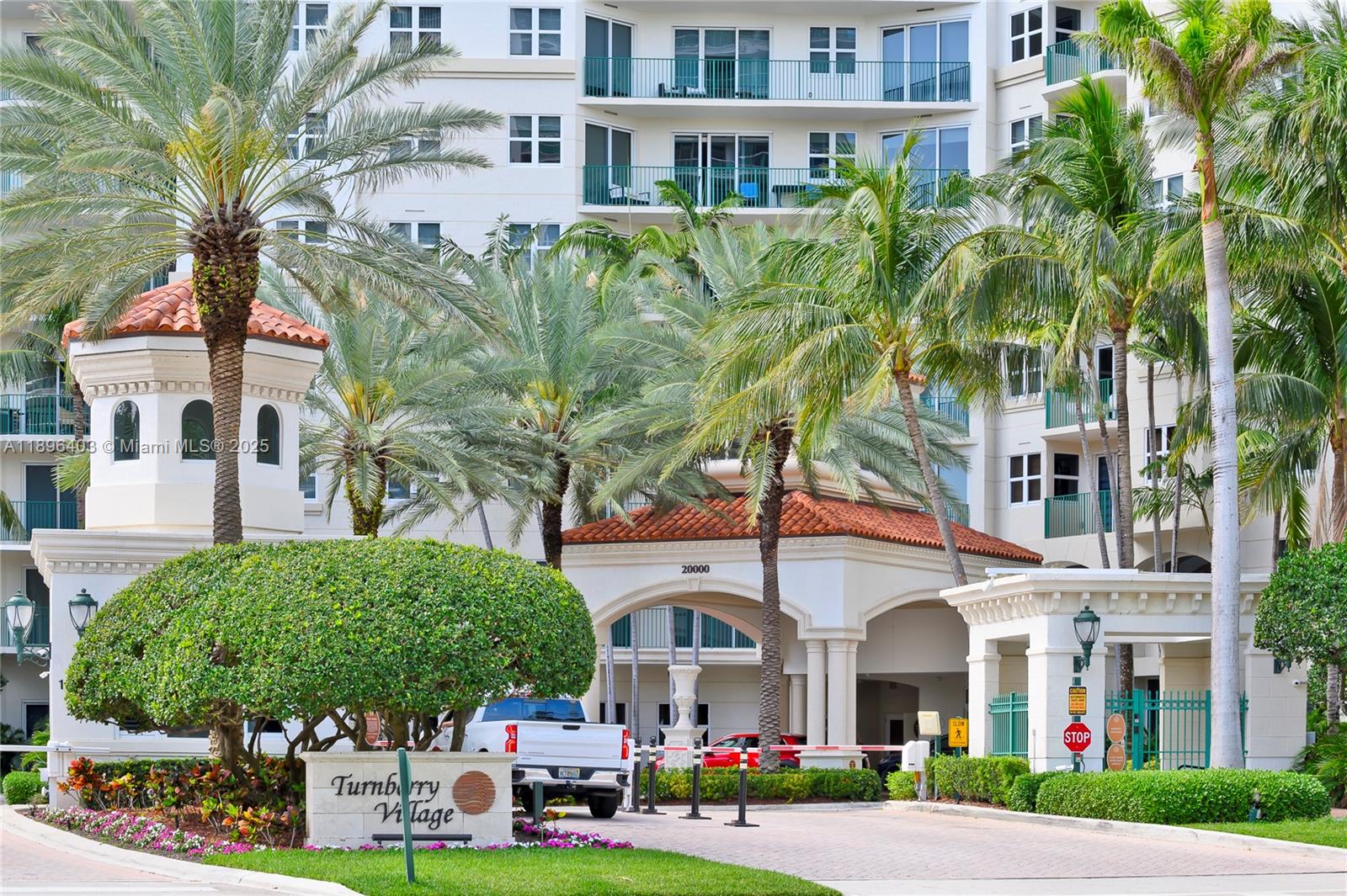 20000 E Country Club Dr #501, Aventura FL 33180