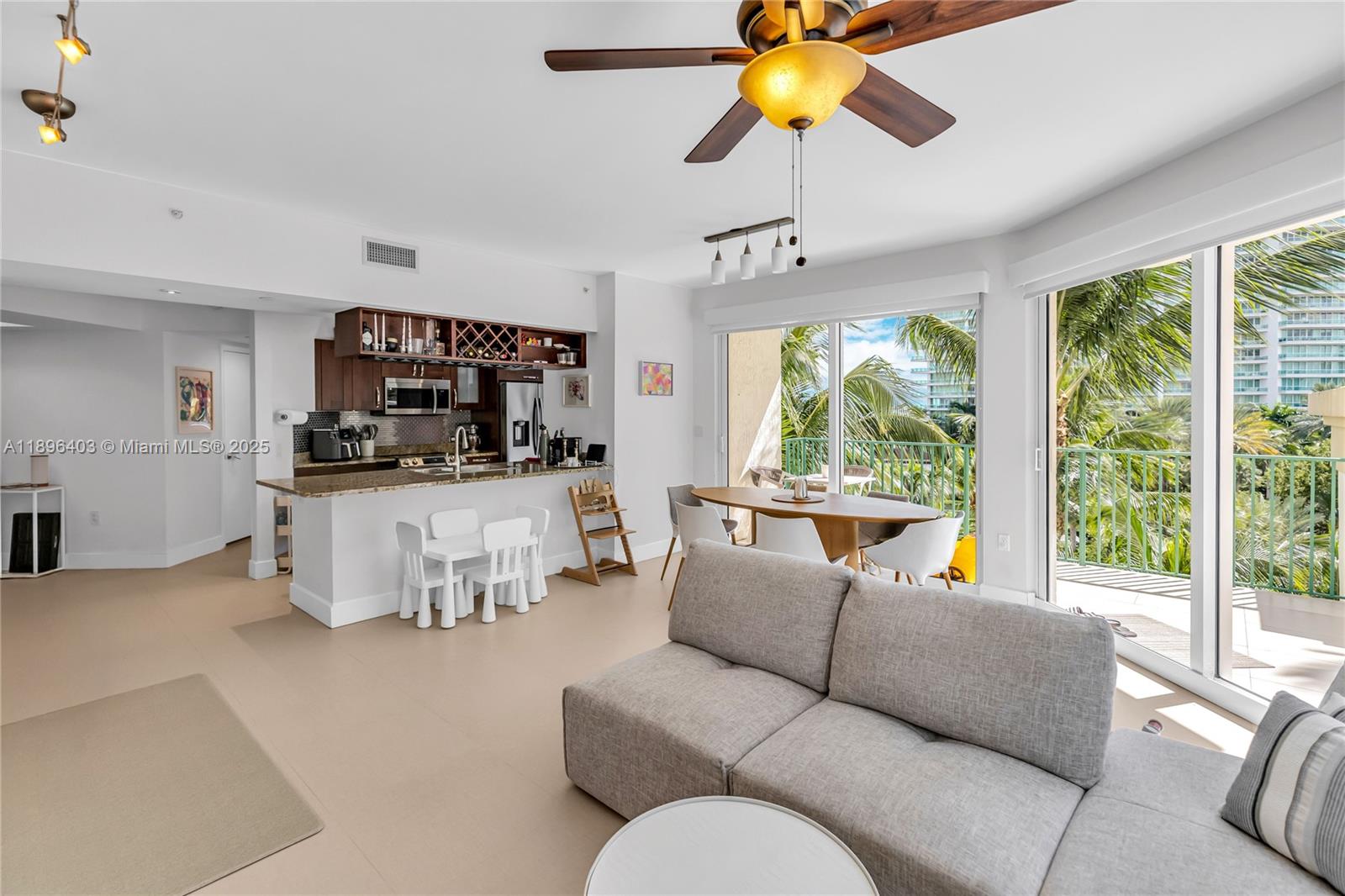 20000 E Country Club Dr #501, Aventura FL 33180