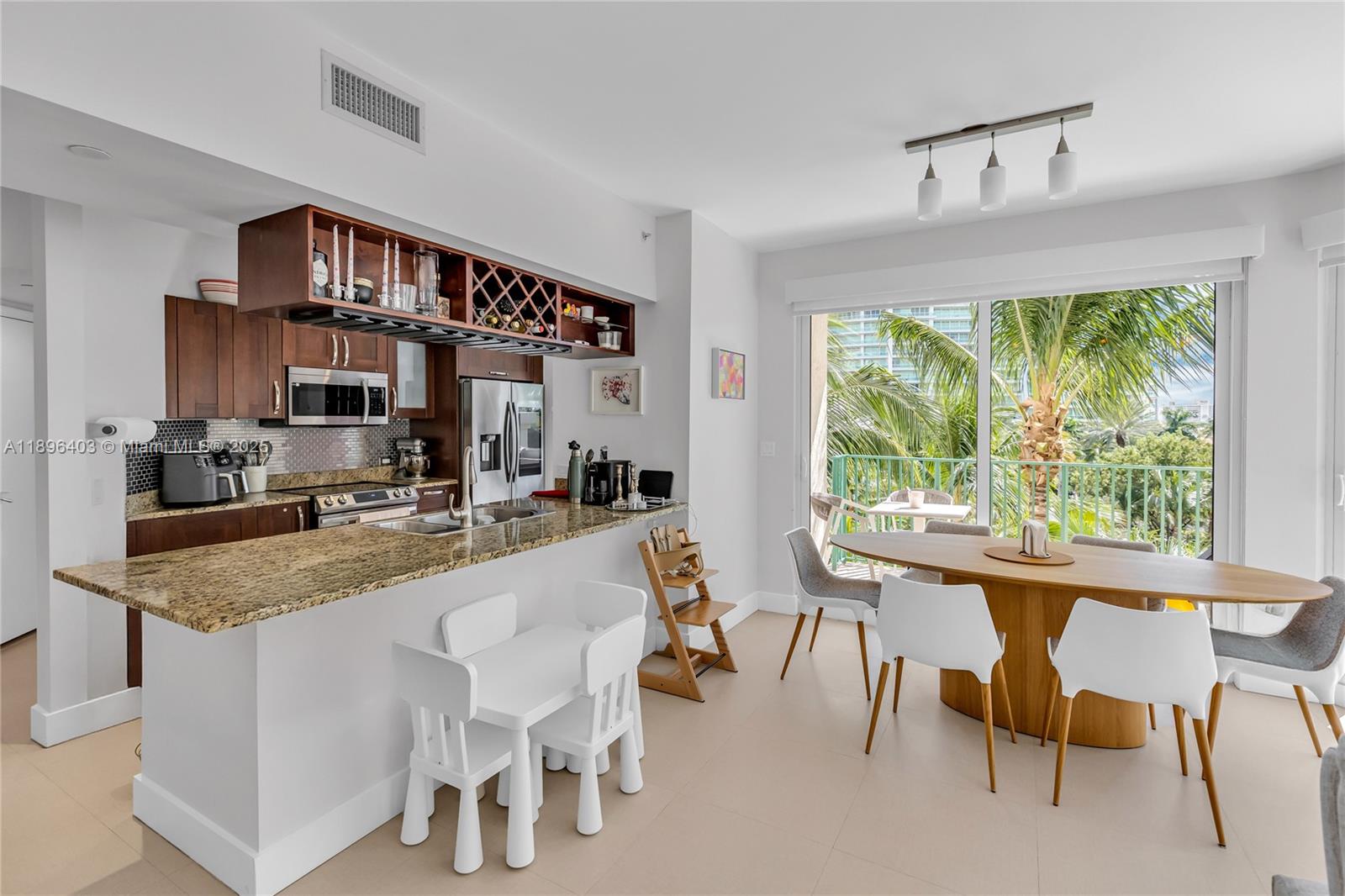 20000 E Country Club Dr #501, Aventura FL 33180
