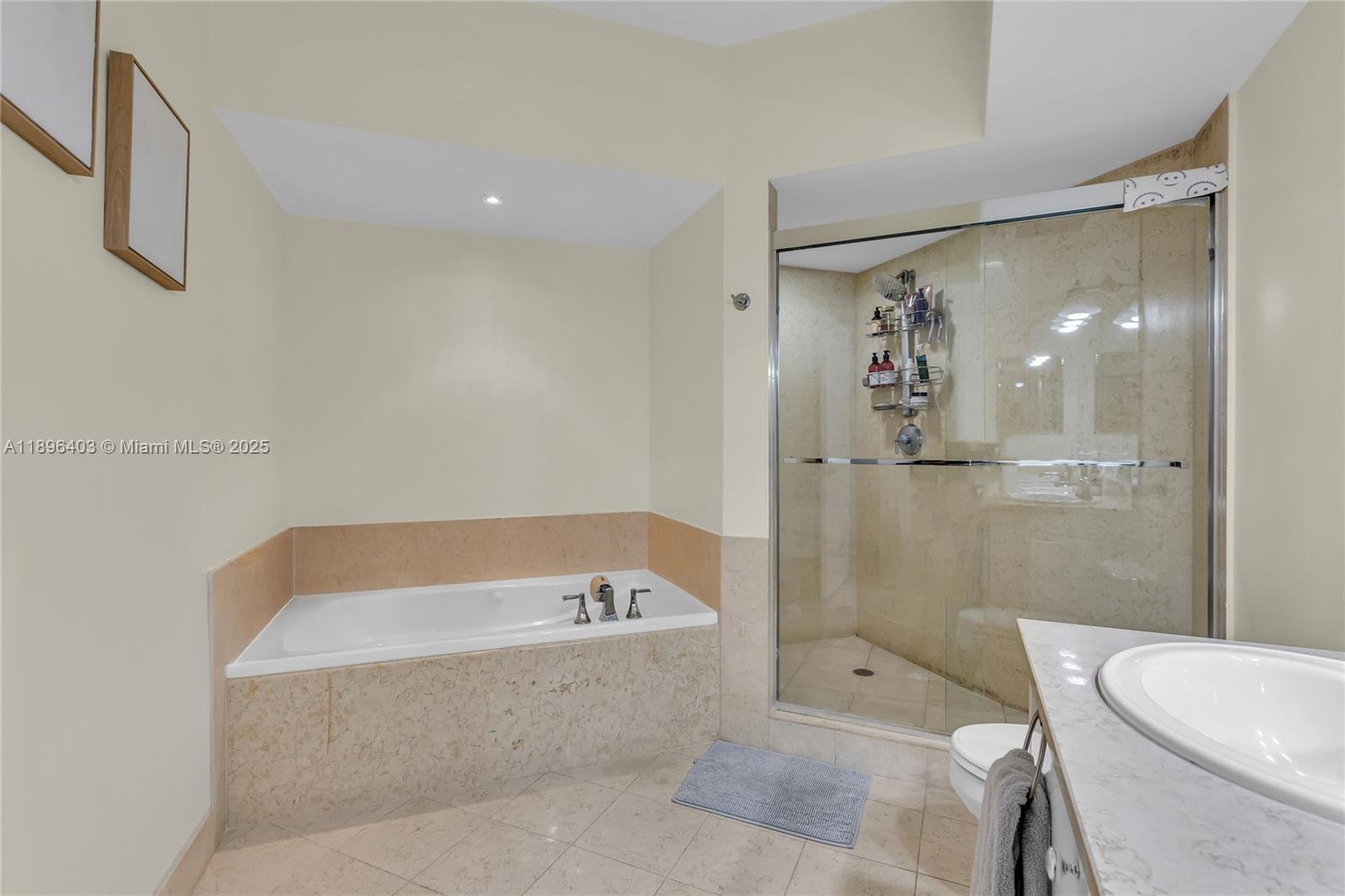 20000 E Country Club Dr #501, Aventura FL 33180