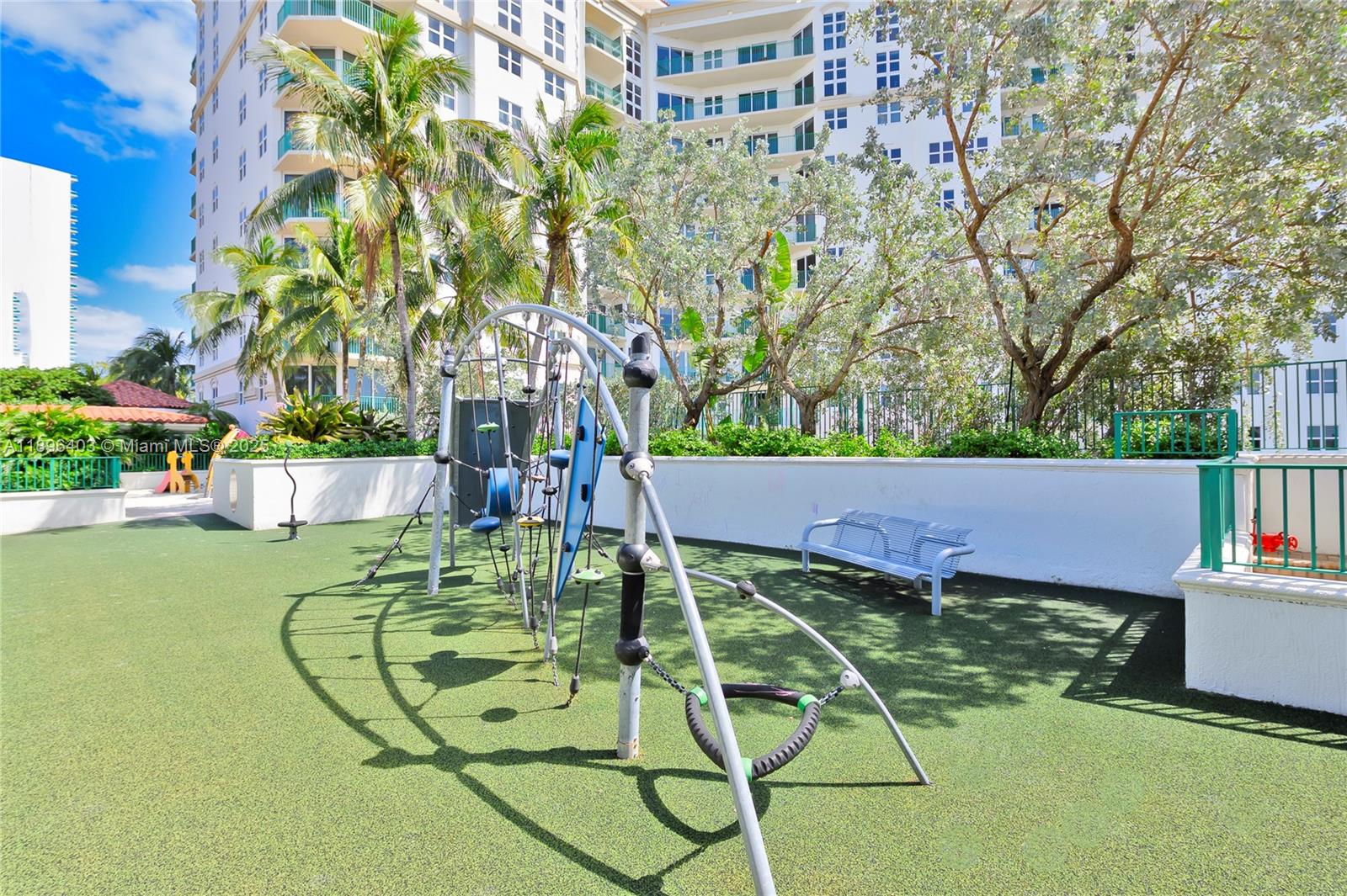 20000 E Country Club Dr #501, Aventura FL 33180