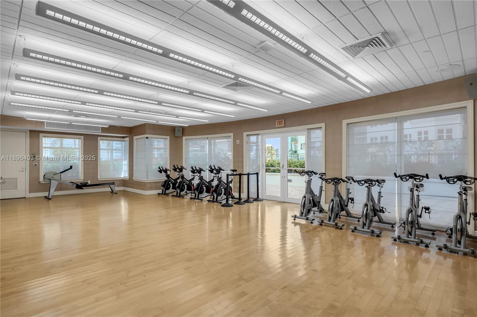20000 E Country Club Dr #501, Aventura FL 33180