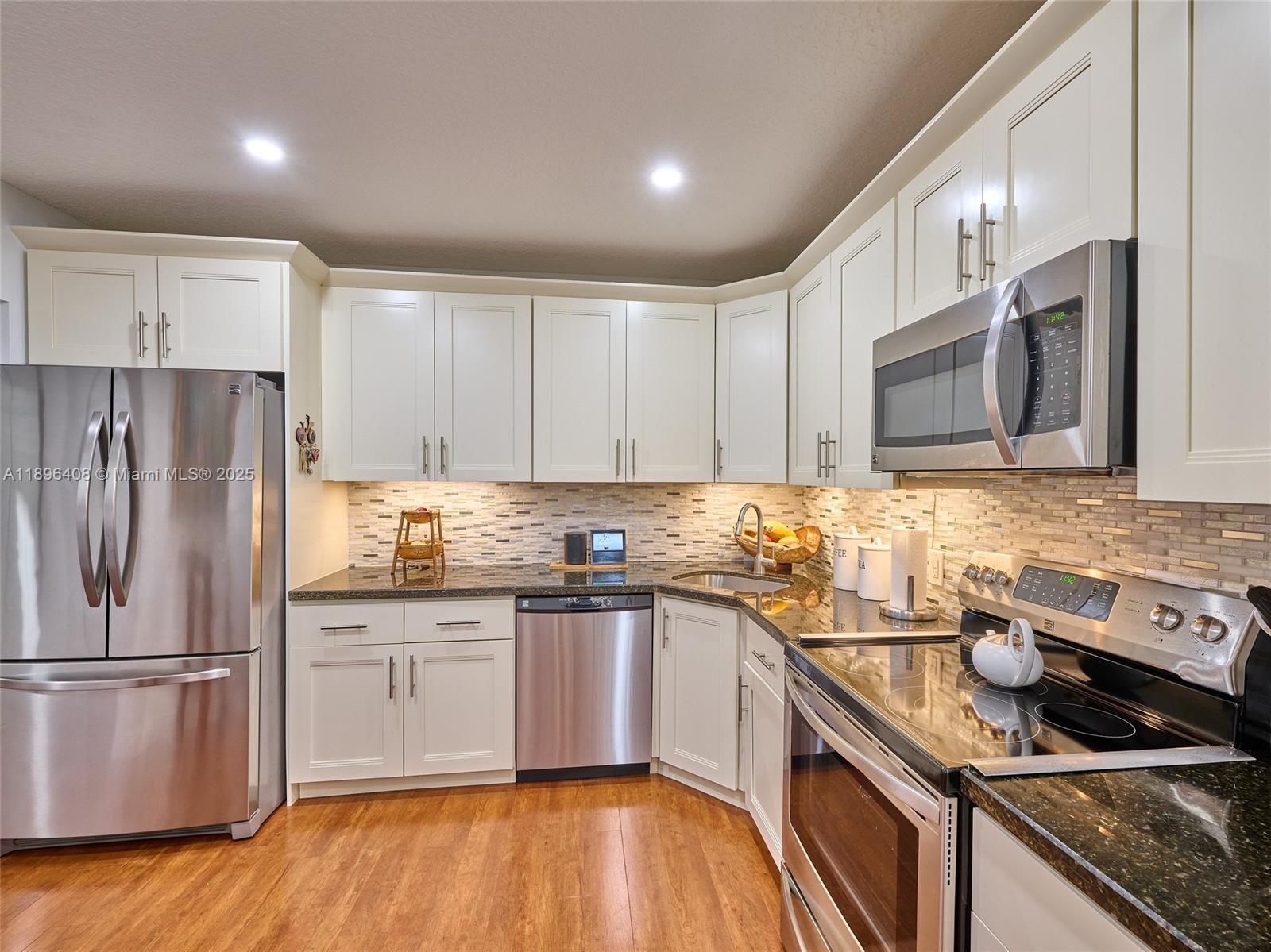 4400 NW 30th St #224, Coconut Creek FL 33066