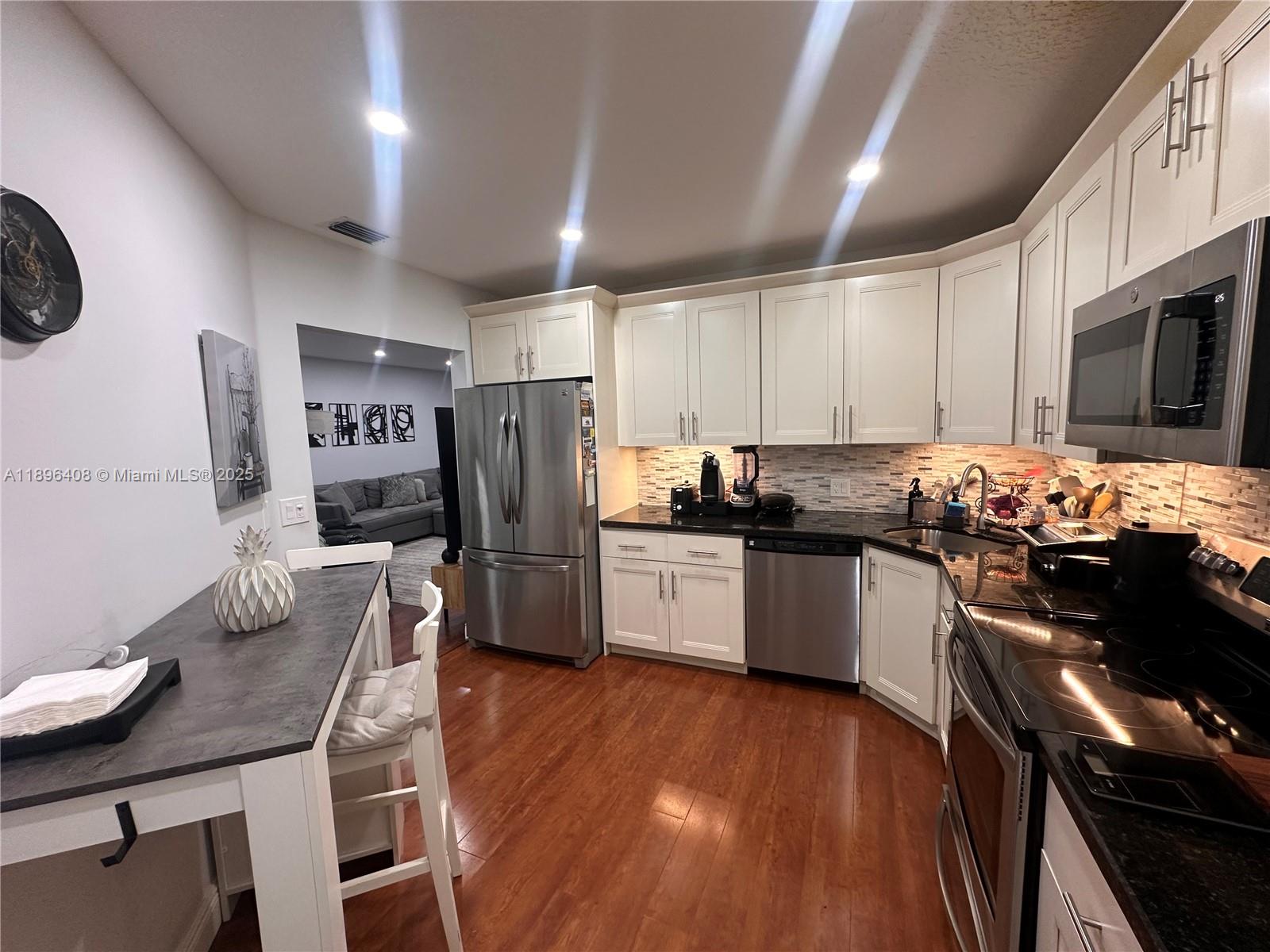 4400 NW 30th St #224, Coconut Creek FL 33066