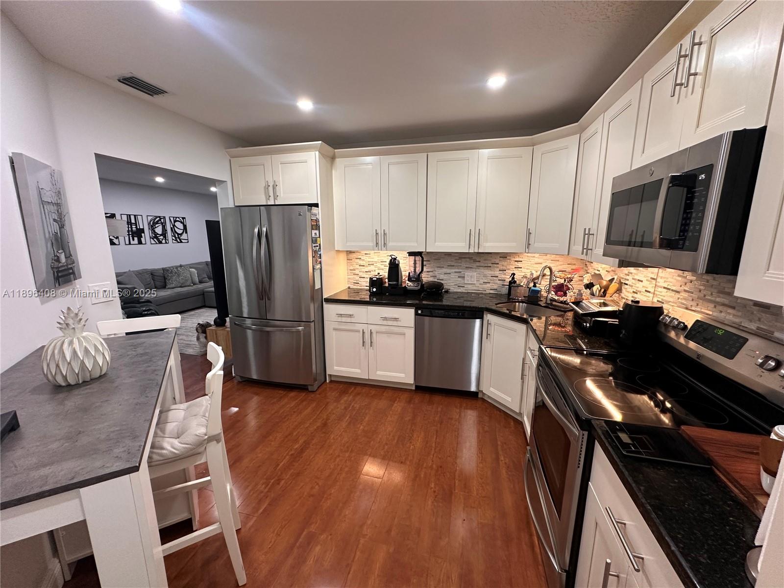 4400 NW 30th St #224, Coconut Creek FL 33066