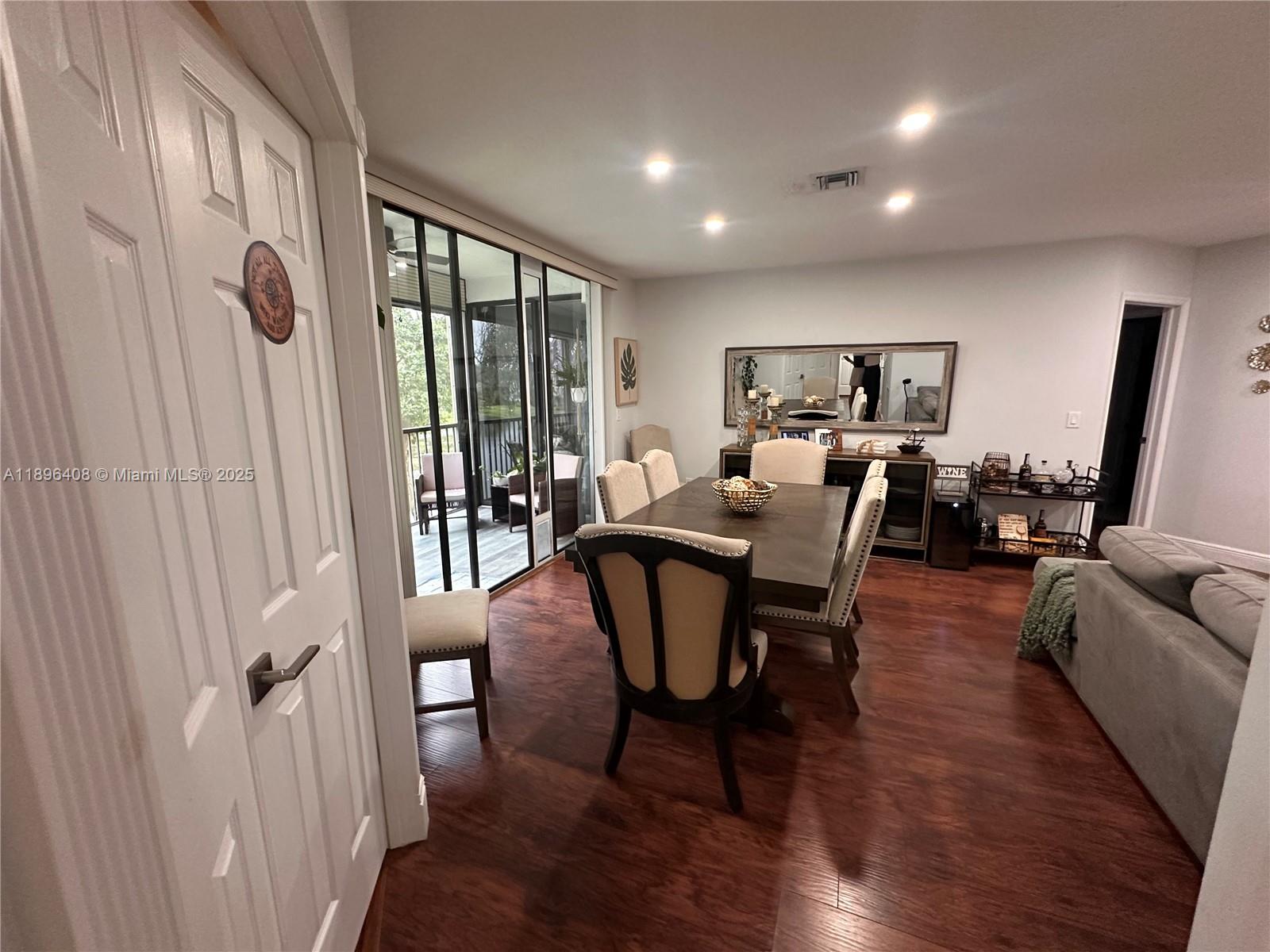 4400 NW 30th St #224, Coconut Creek FL 33066