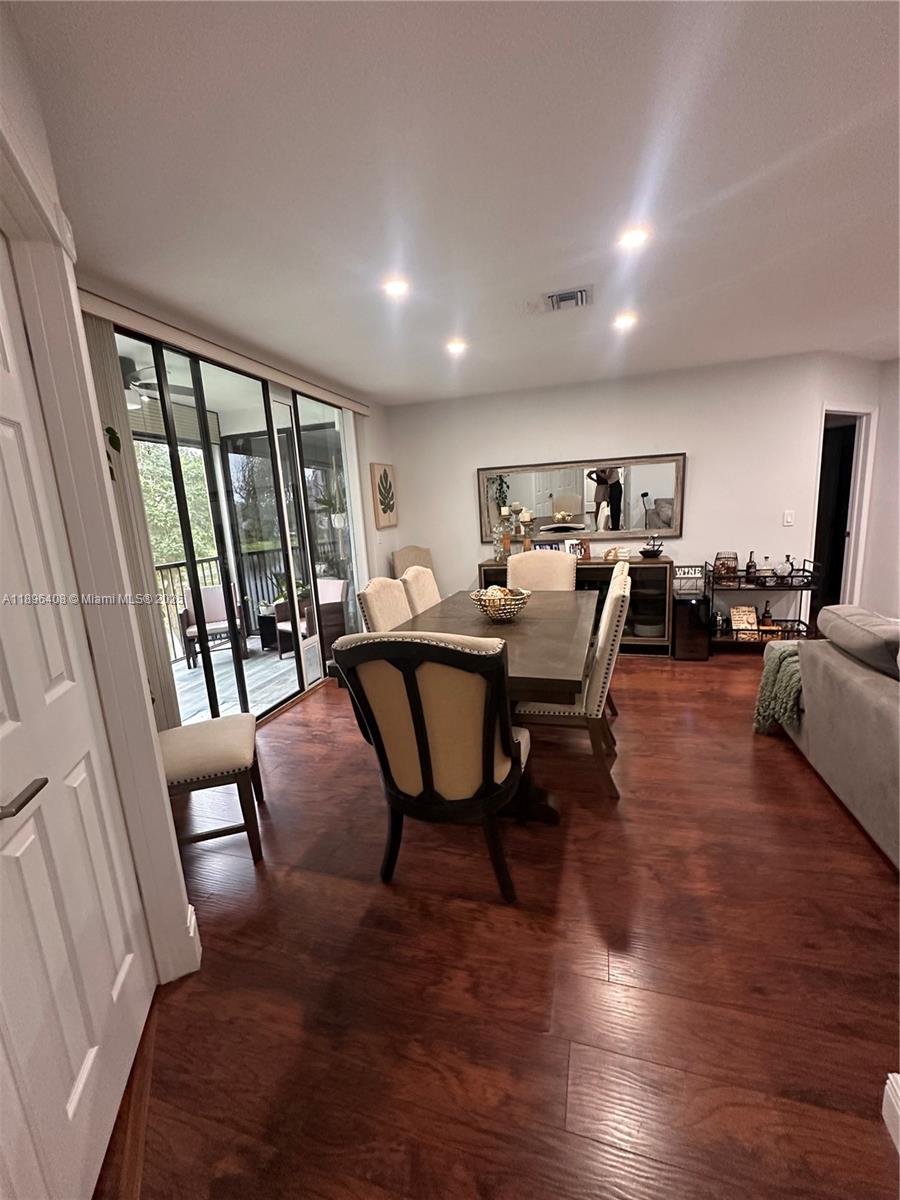 4400 NW 30th St #224, Coconut Creek FL 33066