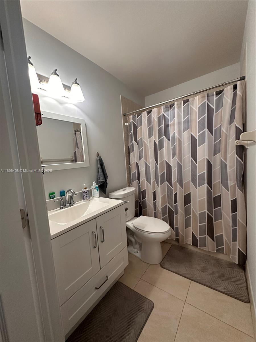 4400 NW 30th St #224, Coconut Creek FL 33066
