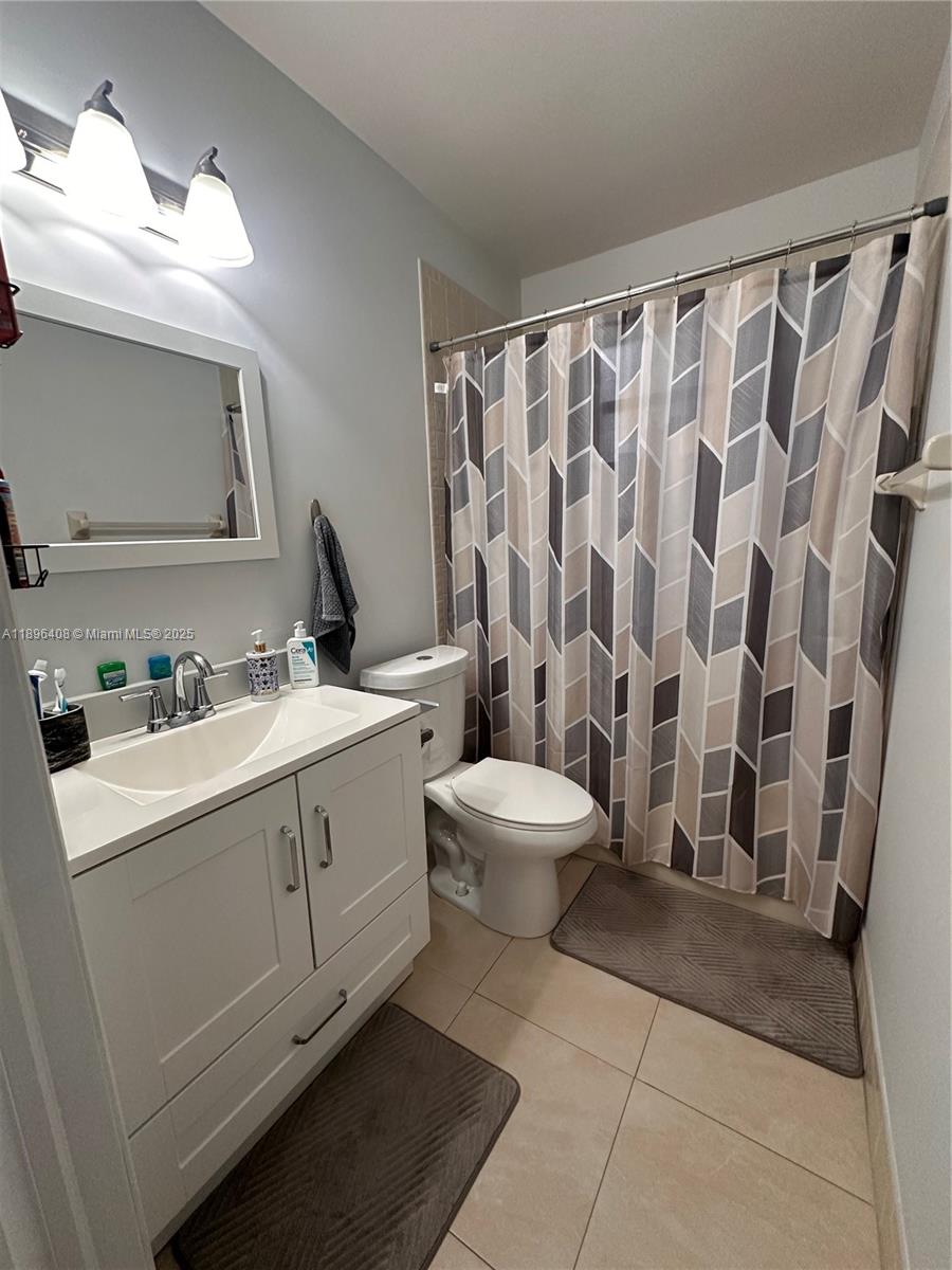 4400 NW 30th St #224, Coconut Creek FL 33066