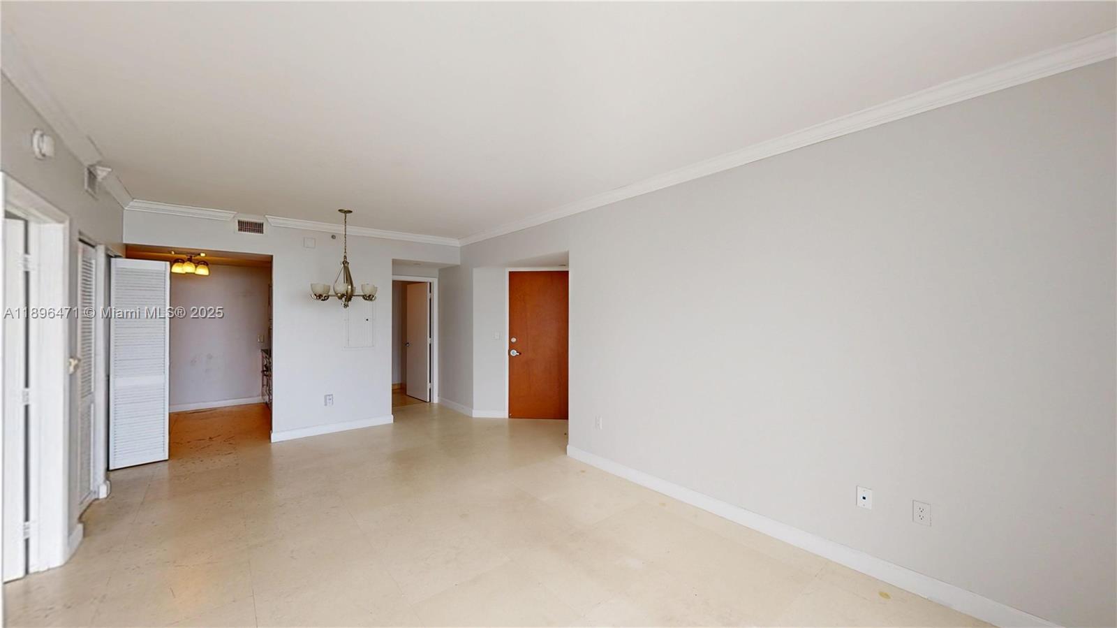 6365 Collins Ave #2904, Miami Beach FL 33141