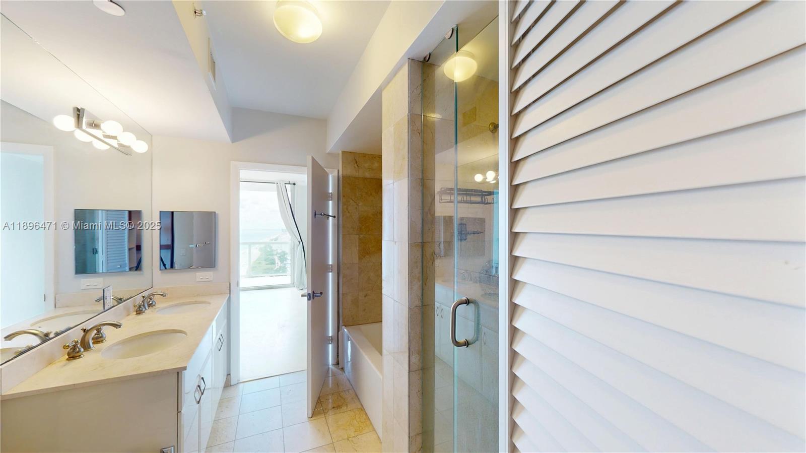 6365 Collins Ave #2904, Miami Beach FL 33141