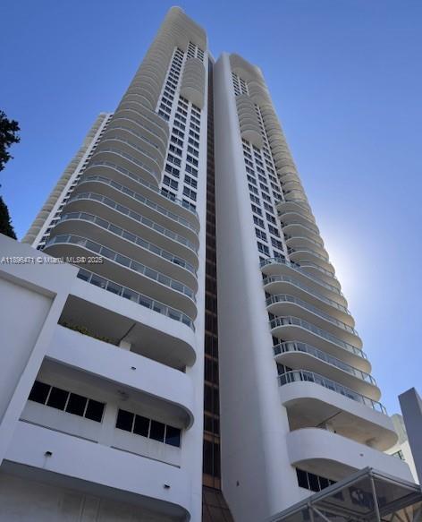 6365 Collins Ave #2904, Miami Beach FL 33141