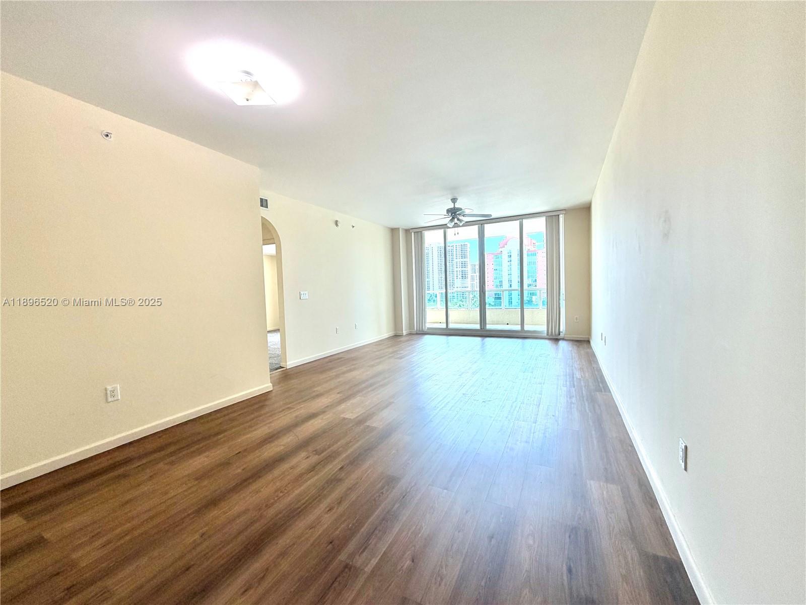 3340 NE 190th St #1002, Aventura FL 33180