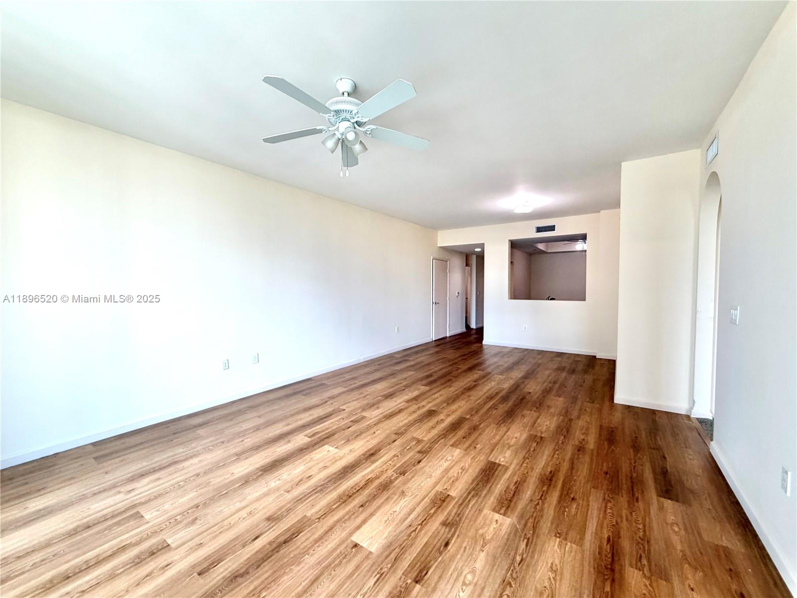 3340 NE 190th St #1002, Aventura FL 33180