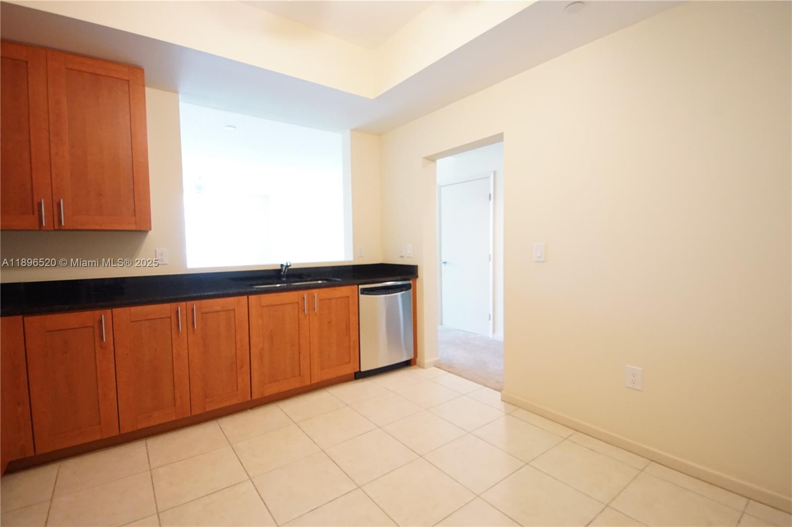 3340 NE 190th St #1002, Aventura FL 33180