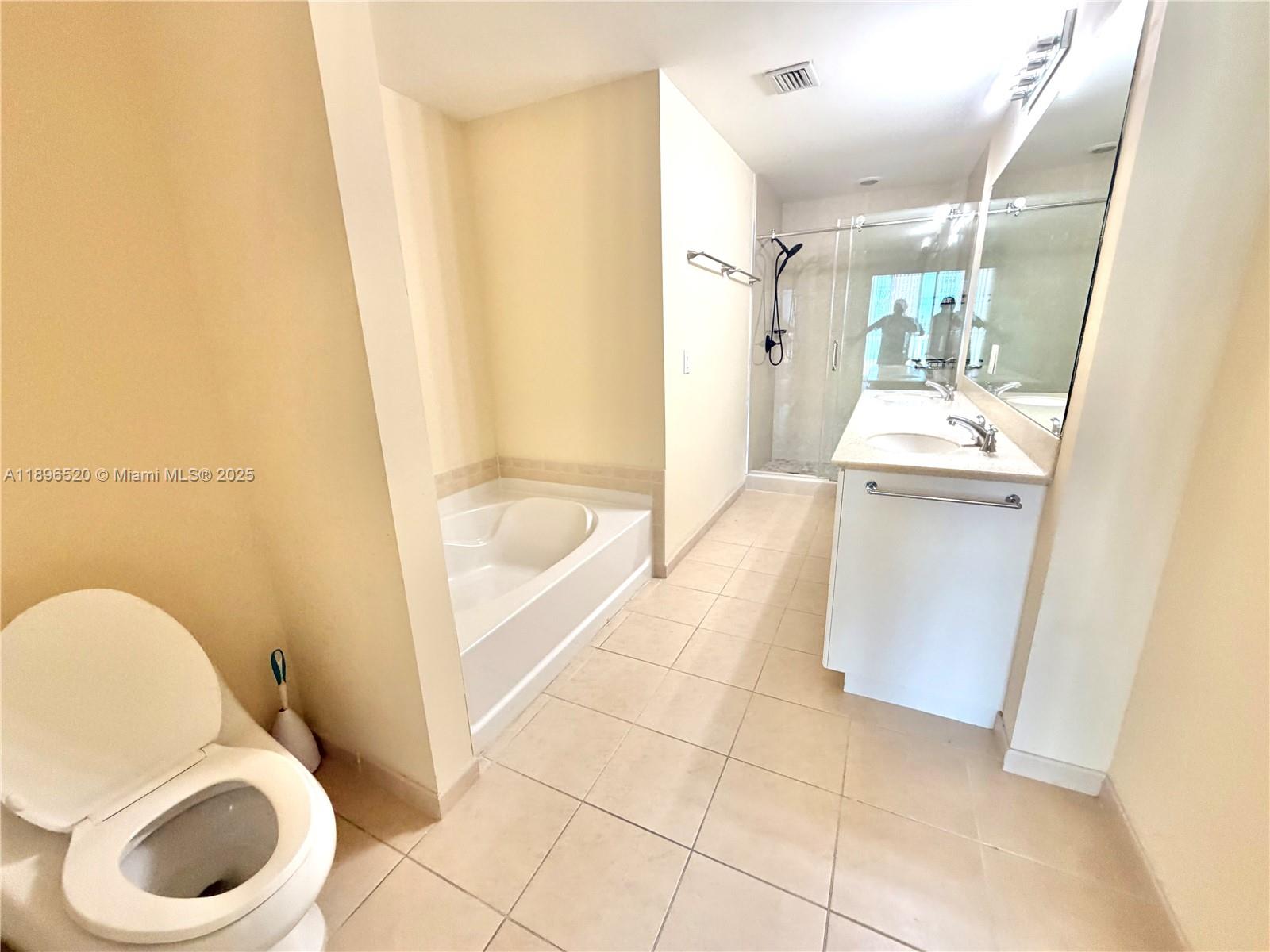 3340 NE 190th St #1002, Aventura FL 33180