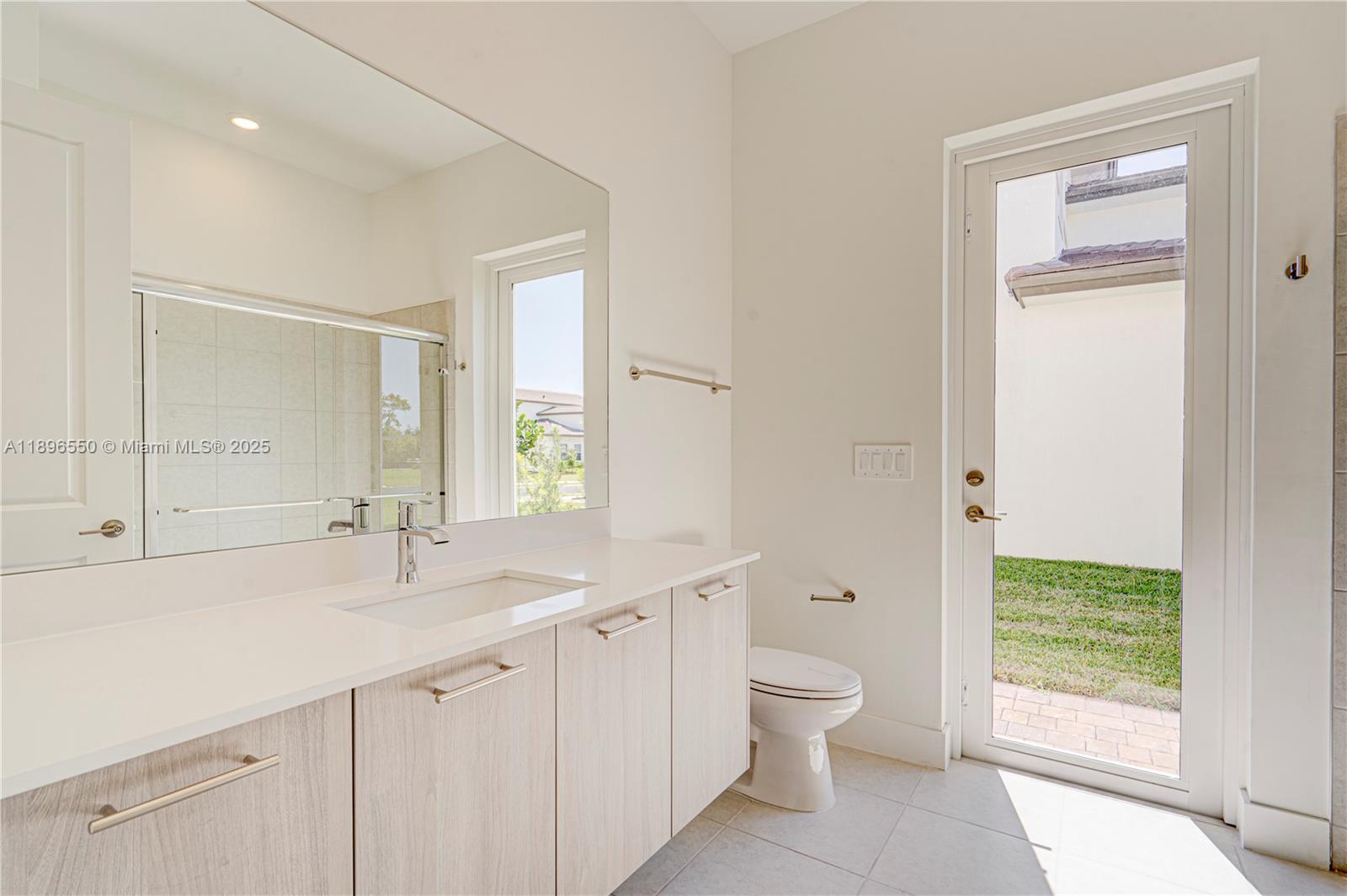 4390 SW 122nd Ter, Davie FL 33330