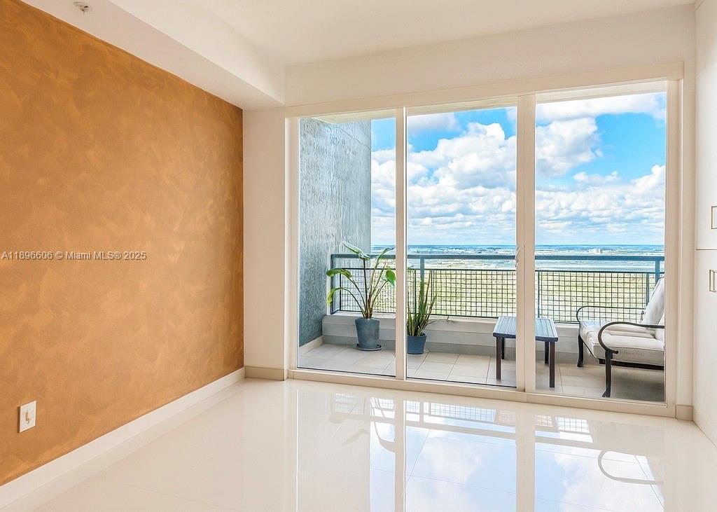 60 SW 13th St #3418, Miami FL 33130
