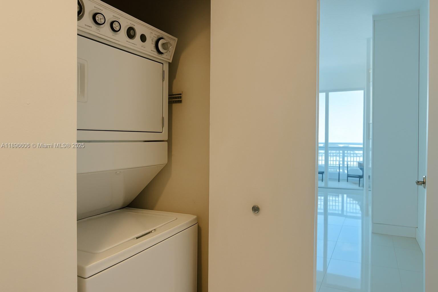 60 SW 13th St #3418, Miami FL 33130