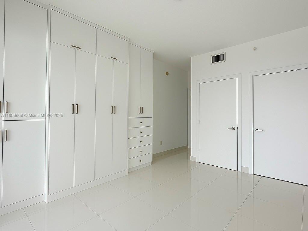 60 SW 13th St #3418, Miami FL 33130