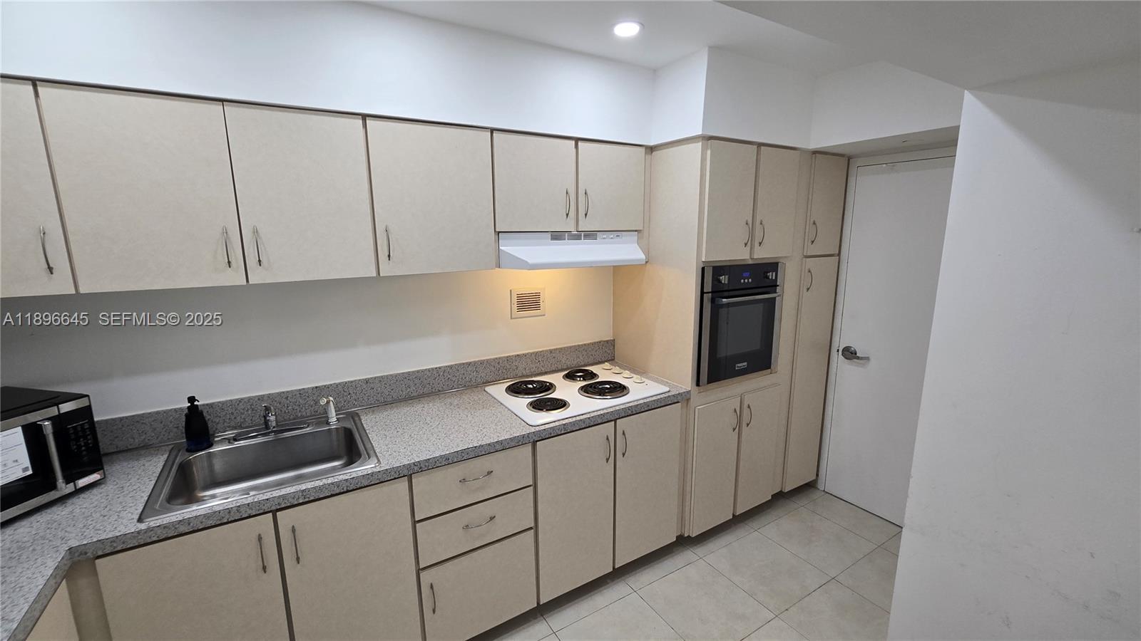 1000 West Ave #1204, Miami Beach FL 33139