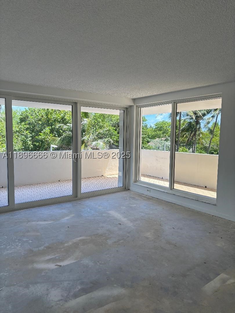 177 Ocean Lane Dr #208, Key Biscayne FL 33149
