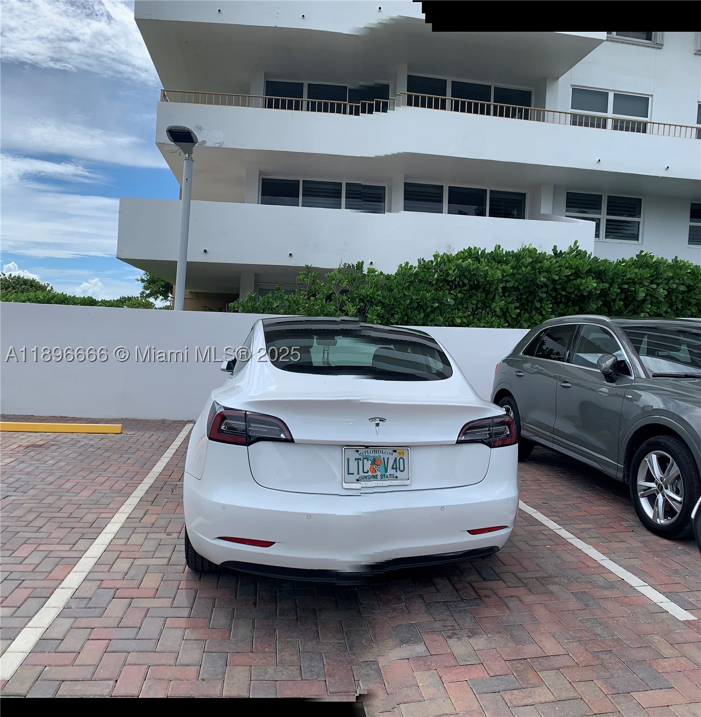 177 Ocean Lane Dr #208, Key Biscayne FL 33149