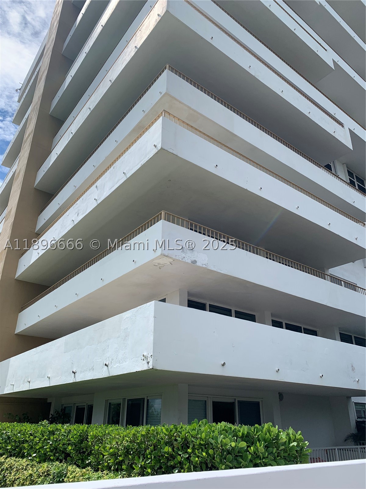 177 Ocean Lane Dr #208, Key Biscayne FL 33149