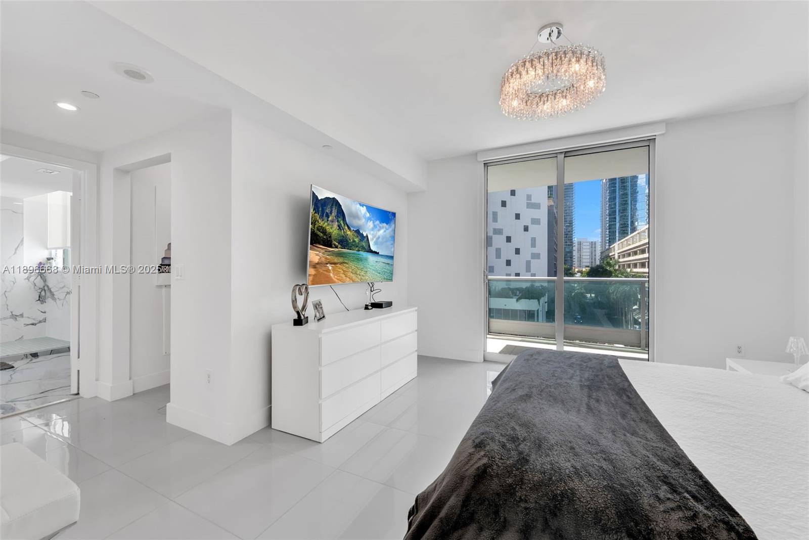 1331 Brickell Bay Dr #502, Miami FL 33131