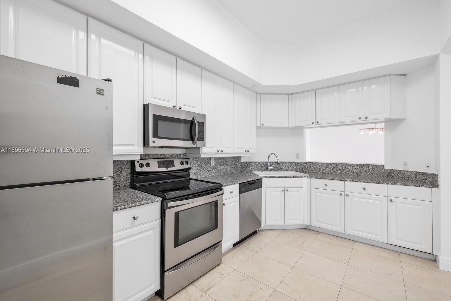 888 Brickell Key Dr #2607, Miami FL 33131