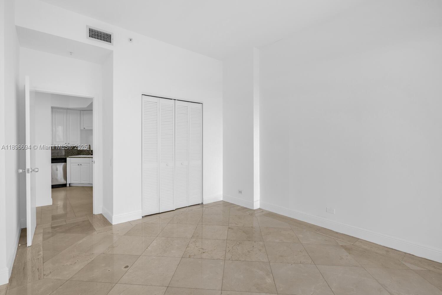 888 Brickell Key Dr #2607, Miami FL 33131