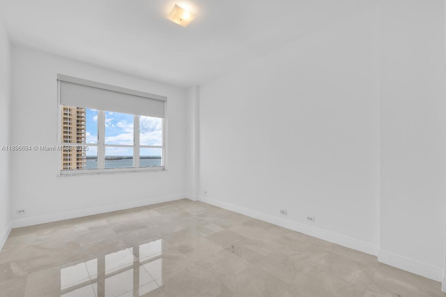 888 Brickell Key Dr #2607, Miami FL 33131