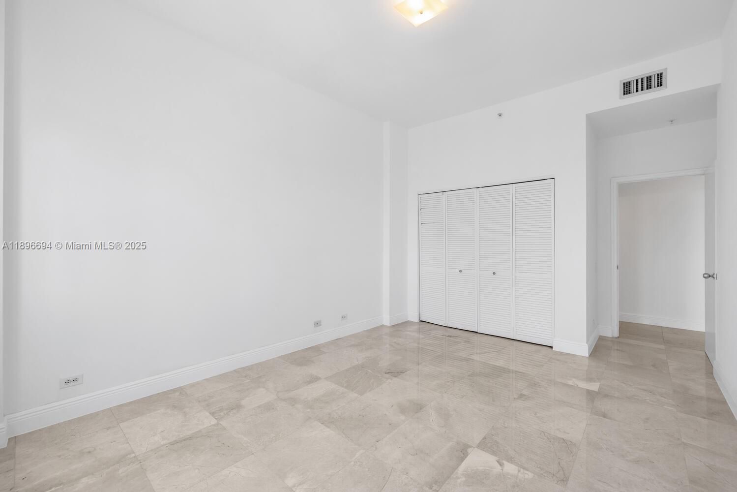 888 Brickell Key Dr #2607, Miami FL 33131