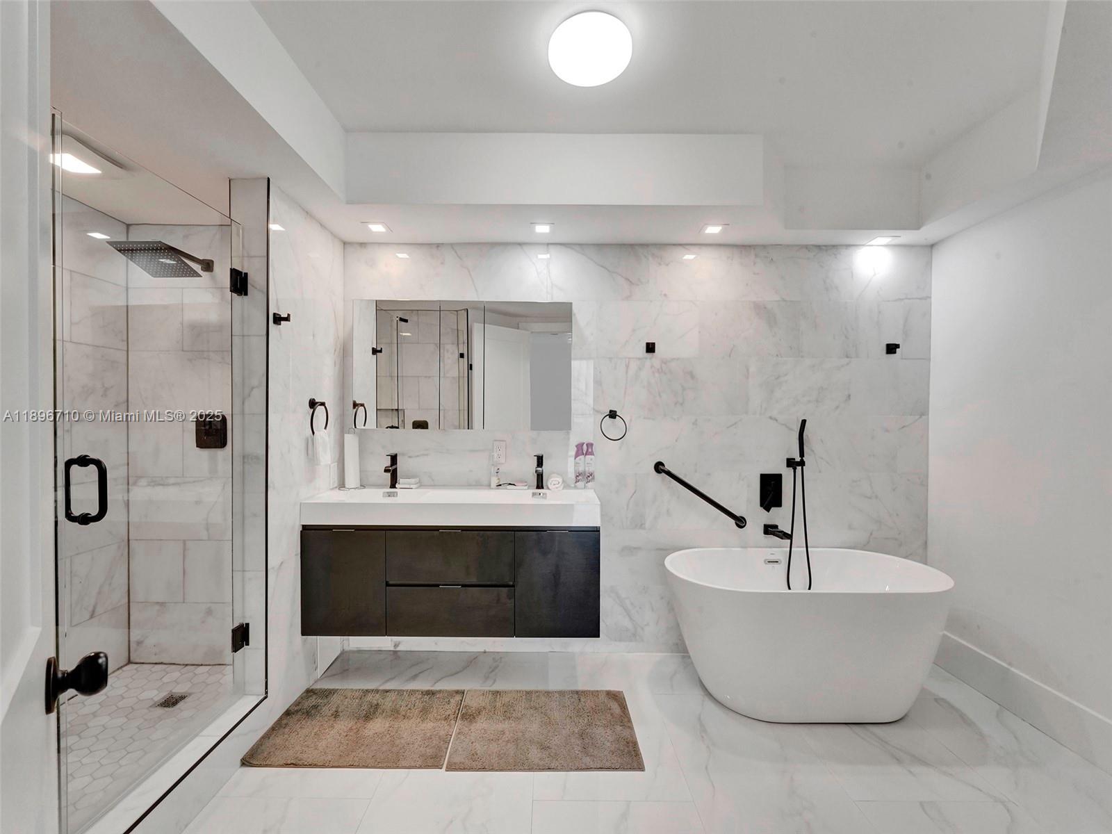 20281 E Country Club Dr #2109, Aventura FL 33180