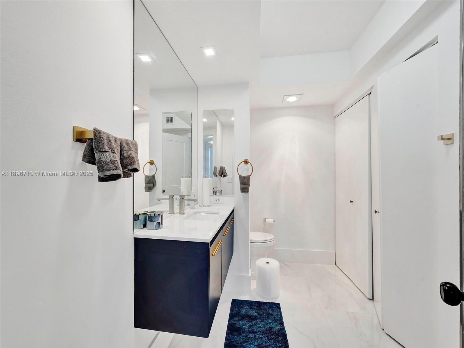 20281 E Country Club Dr #2109, Aventura FL 33180