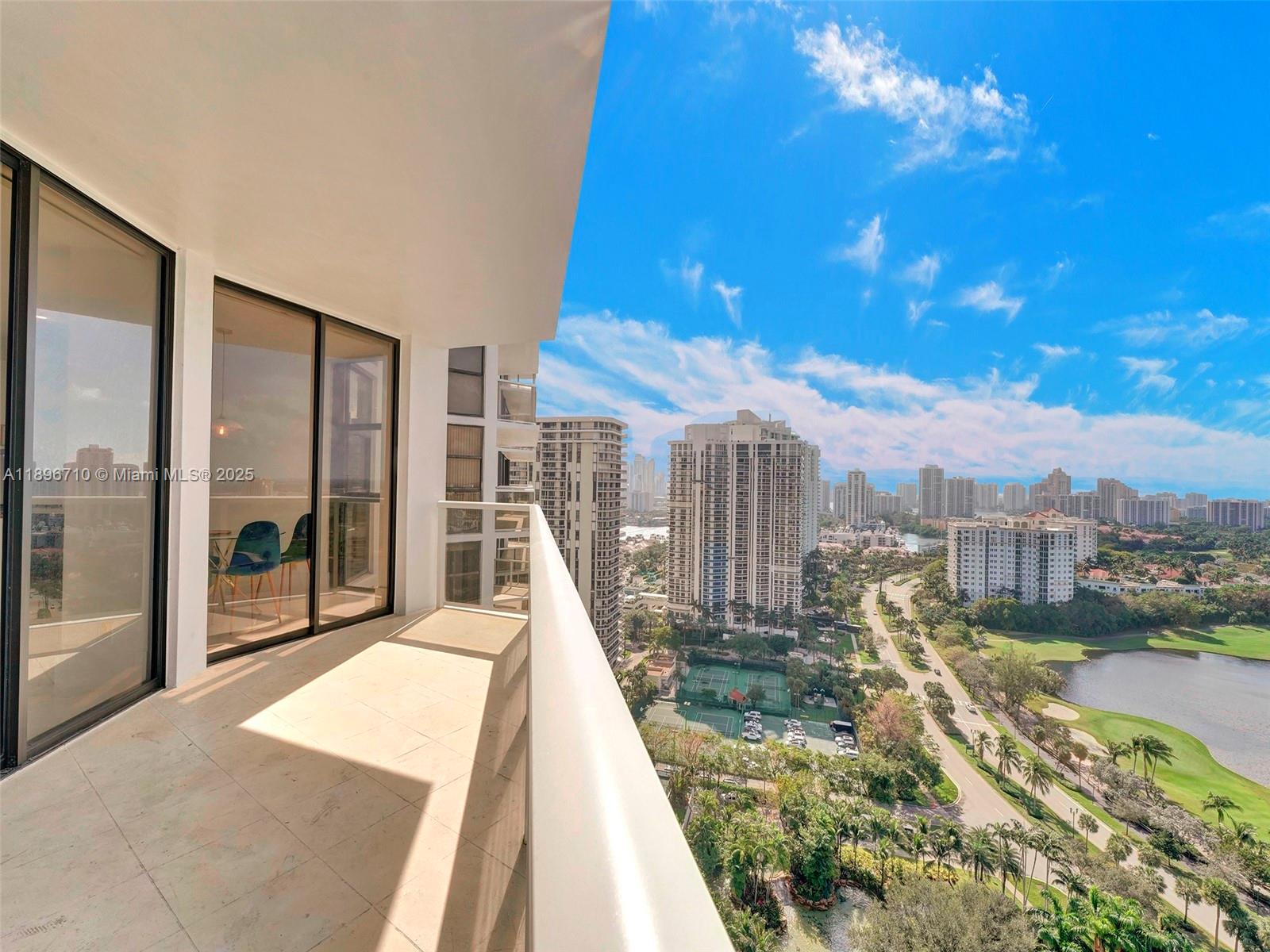 20281 E Country Club Dr #2109, Aventura FL 33180