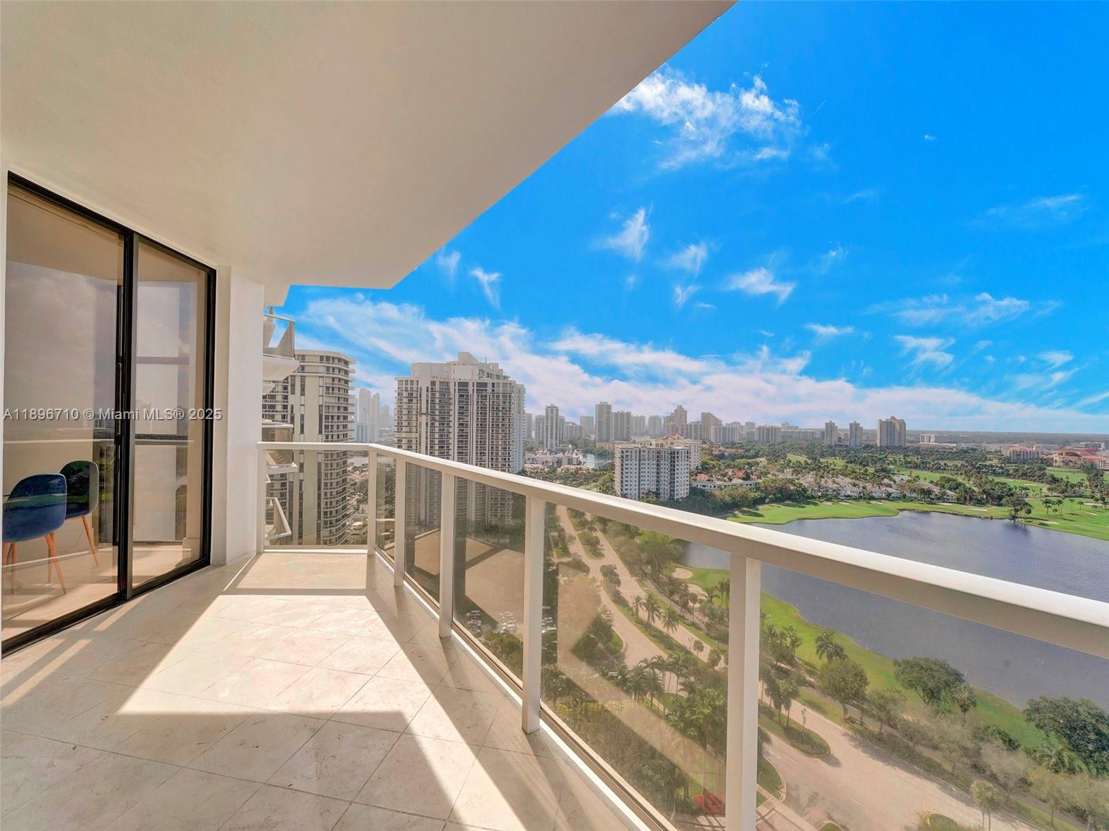 20281 E Country Club Dr #2109, Aventura FL 33180