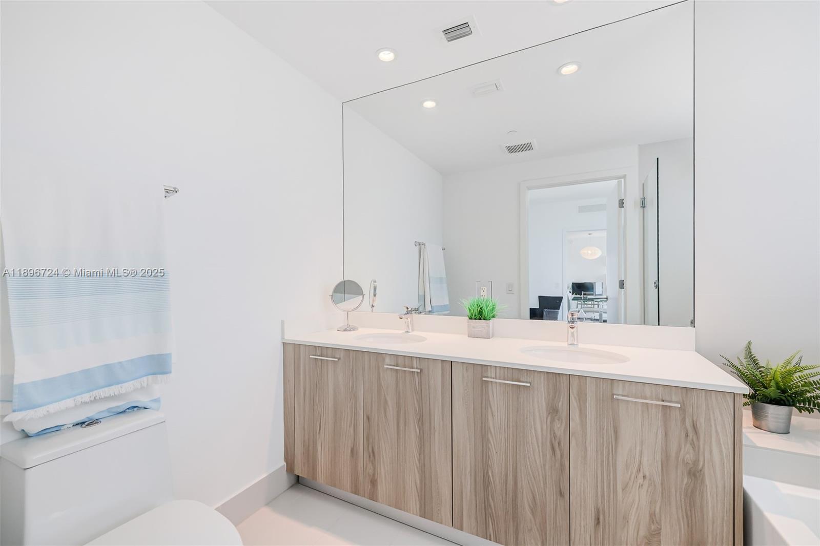 501 NE 31st St #1509, Miami FL 33137
