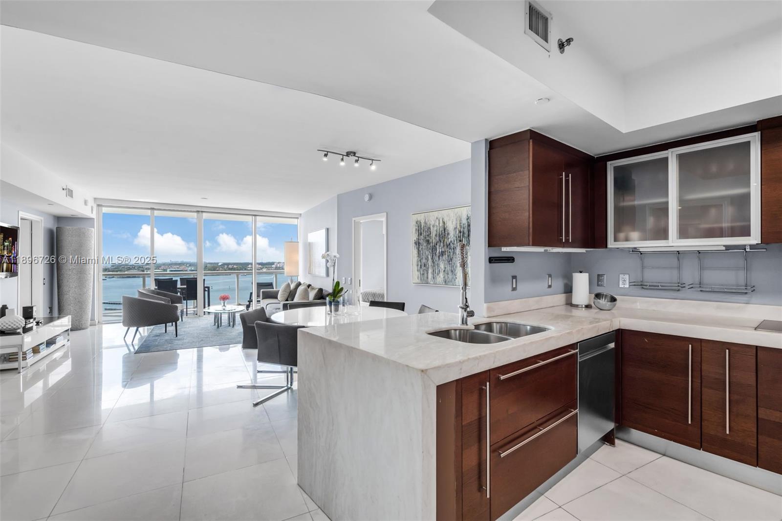 450 Alton Rd #1205, Miami Beach FL 33139