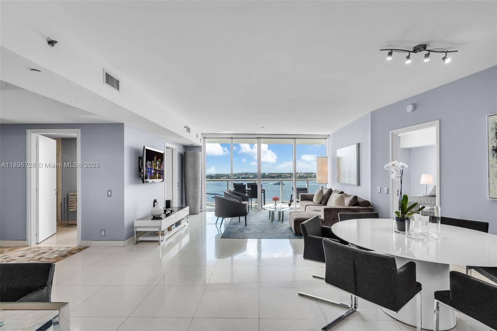 450 Alton Rd #1205, Miami Beach FL 33139